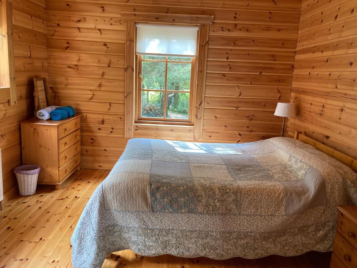 Riverside Log Cabin バリーコネル エクステリア 写真