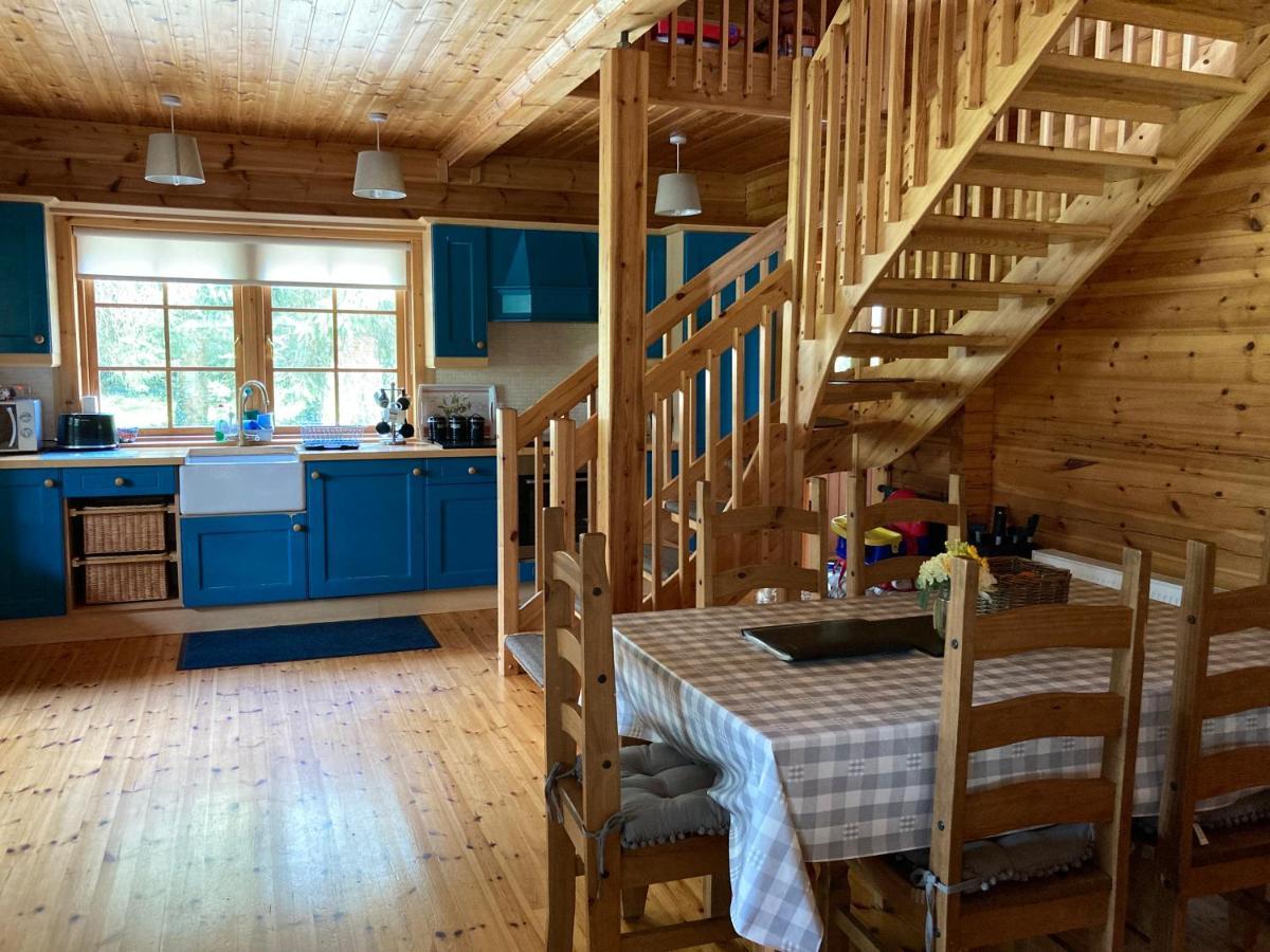 Riverside Log Cabin バリーコネル エクステリア 写真